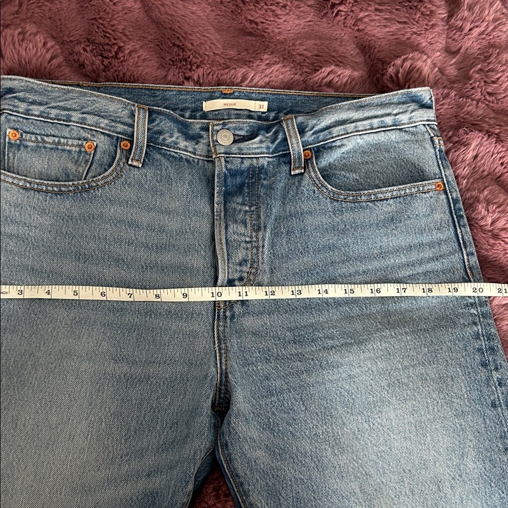 Levi's Wedgie Jeans- Size 31 - Picture 6 of 8